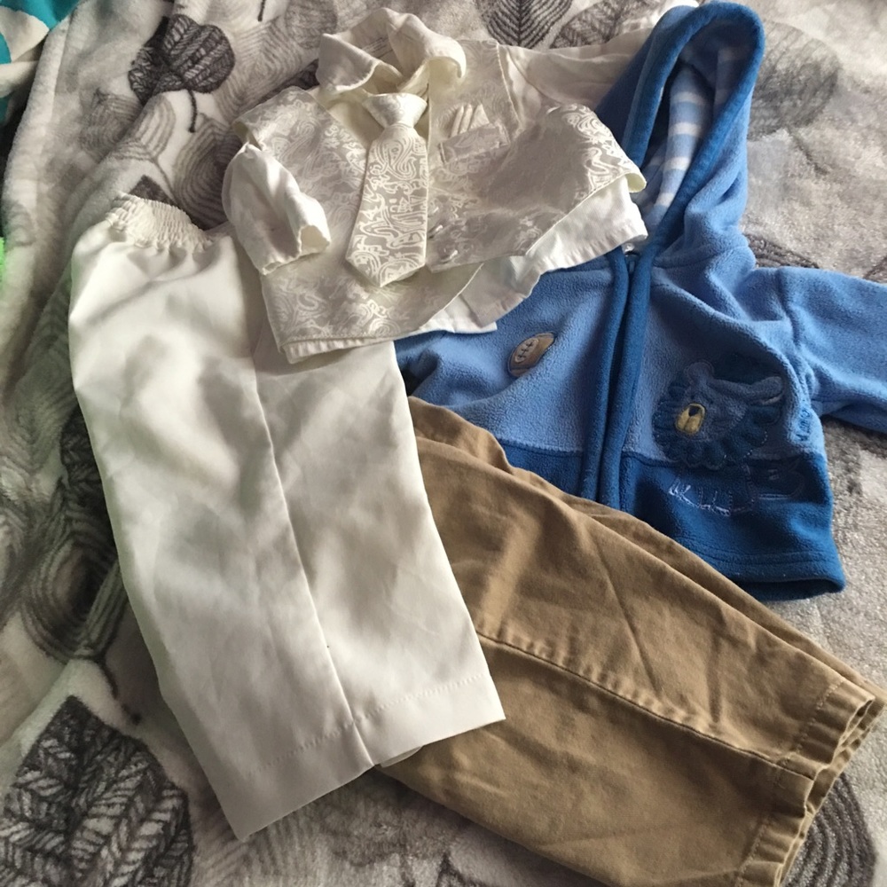 Baby 👶 white suits and set top and bottom